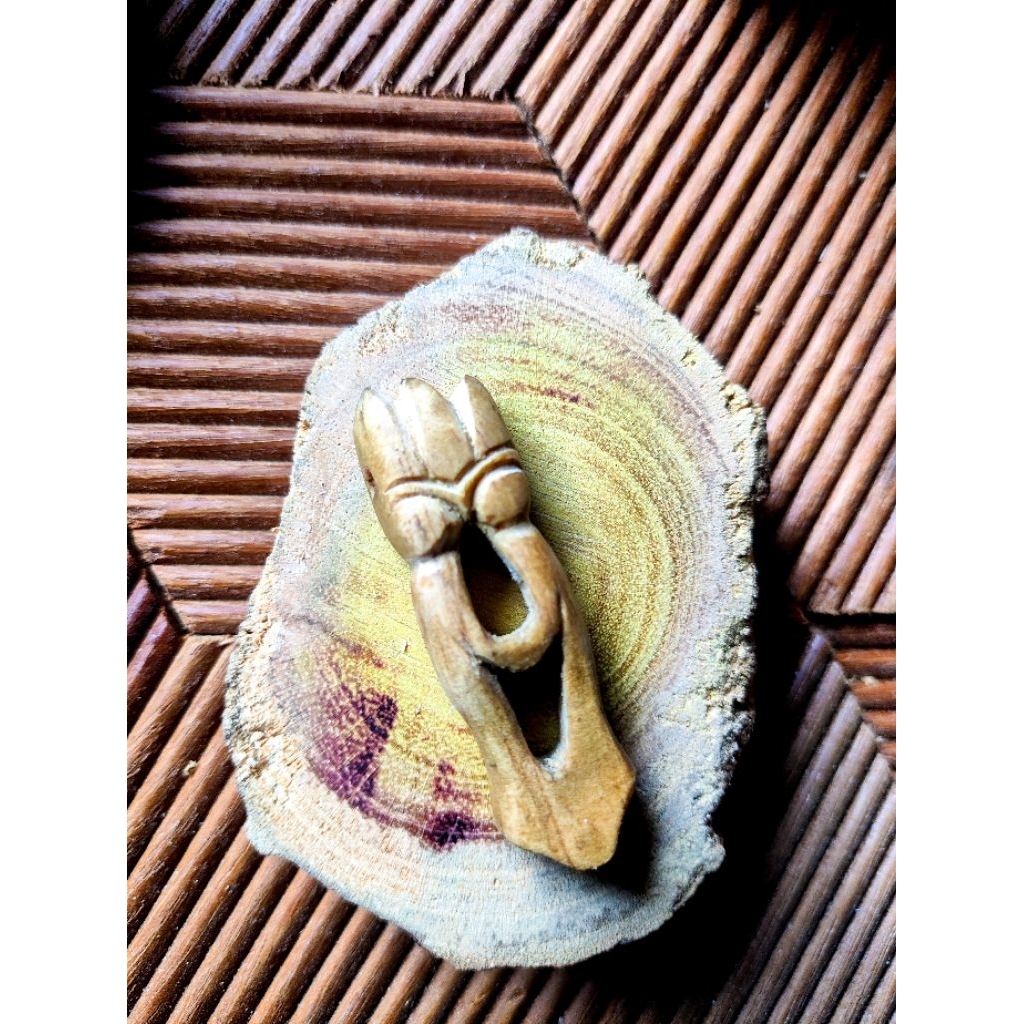 Mezique Workshop Totem Kayu Random Type Hemat