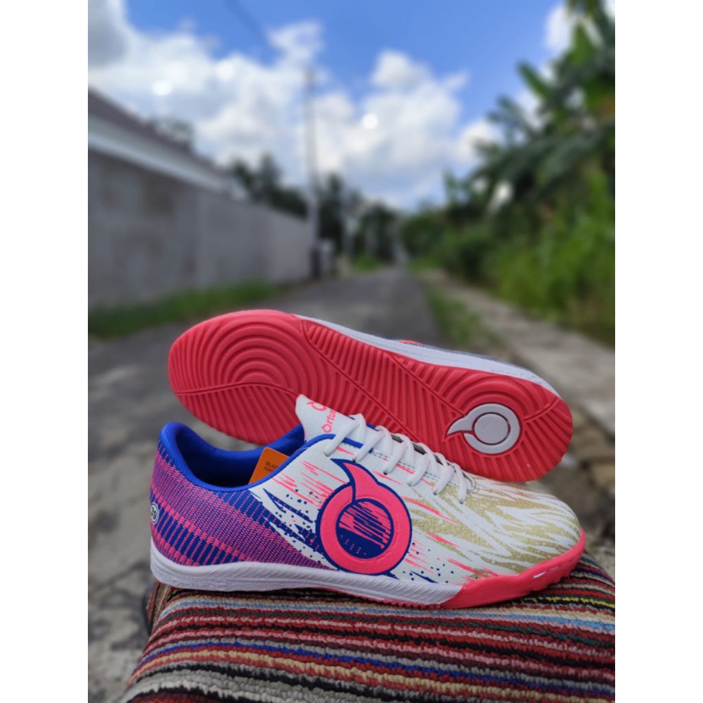 SEPATU FUTSAL SUDAH JAHIT TAPAK/SOL PONTIANAK