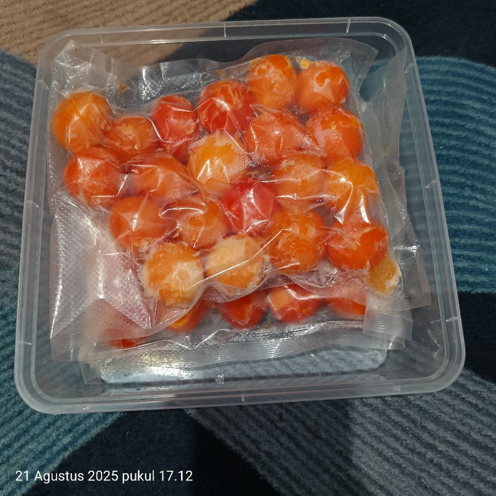 

Kuning telur bebek Asin Frozen kuning telur bebek Omega 3 Kemasan / 20 Butir