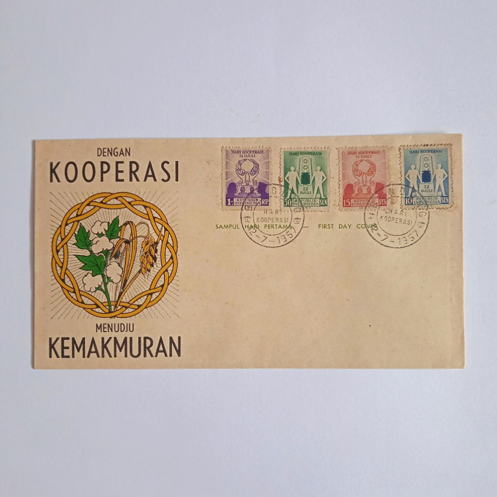

Antik Vintage Perangko Sampul Hari Pertama HARI KOPERASI Terbit 12 Djuli 1957 Utuh Layak Koleksi