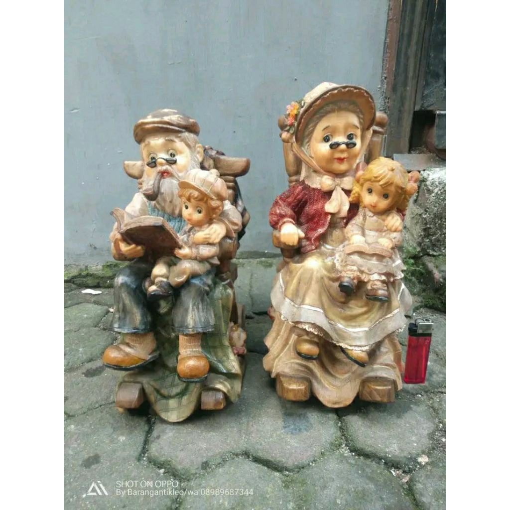 patung kakek-nenek