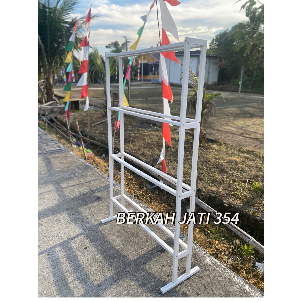 RAK BUKET KAYU JATI CAT PUTIH