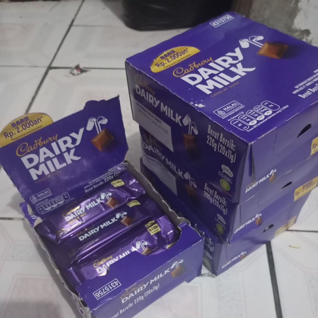 

CADBURY DAIRY MILK 11 GRAM