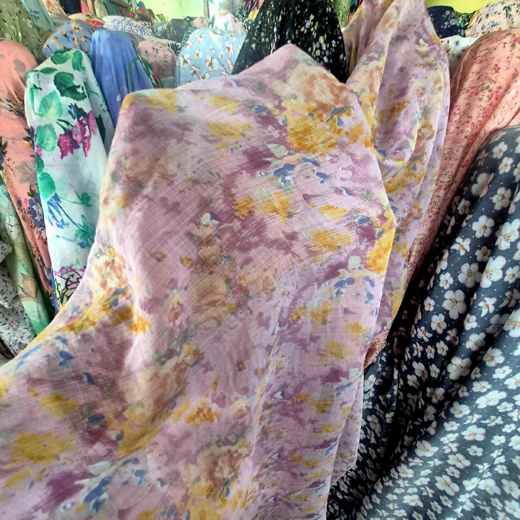 KAIN SILKY SEMI SUTRA PREMIUM MOTIF ABSTRAK - KAIN KATUN SILKY MOTIF ABSTRAK KAIN MUKENA - KAIN MOTI