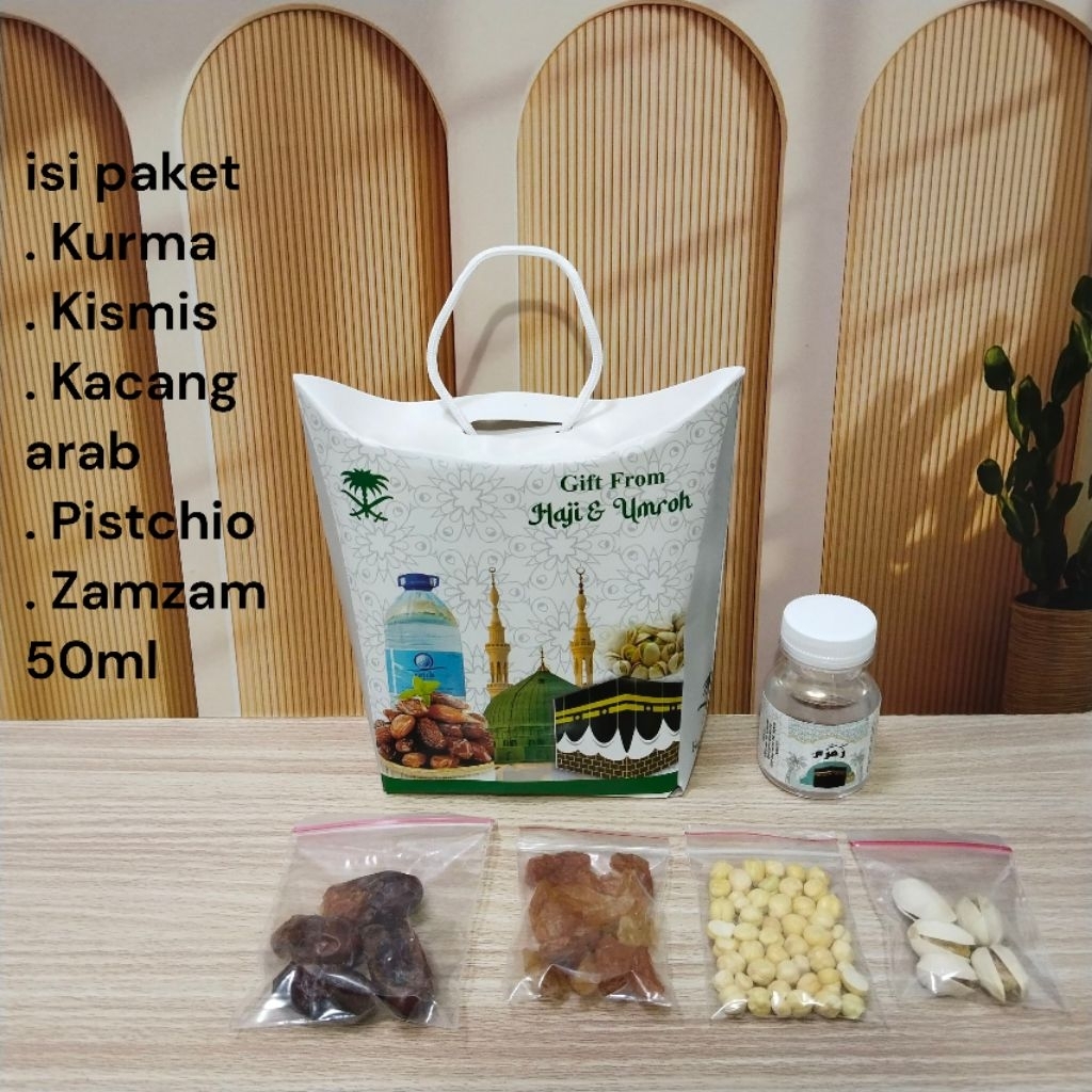 

Paket Oleh-Oleh Haji dan Umroh Pistachio / paket dus tenteng /Hampers /paket G souvenir makanan khas Arab