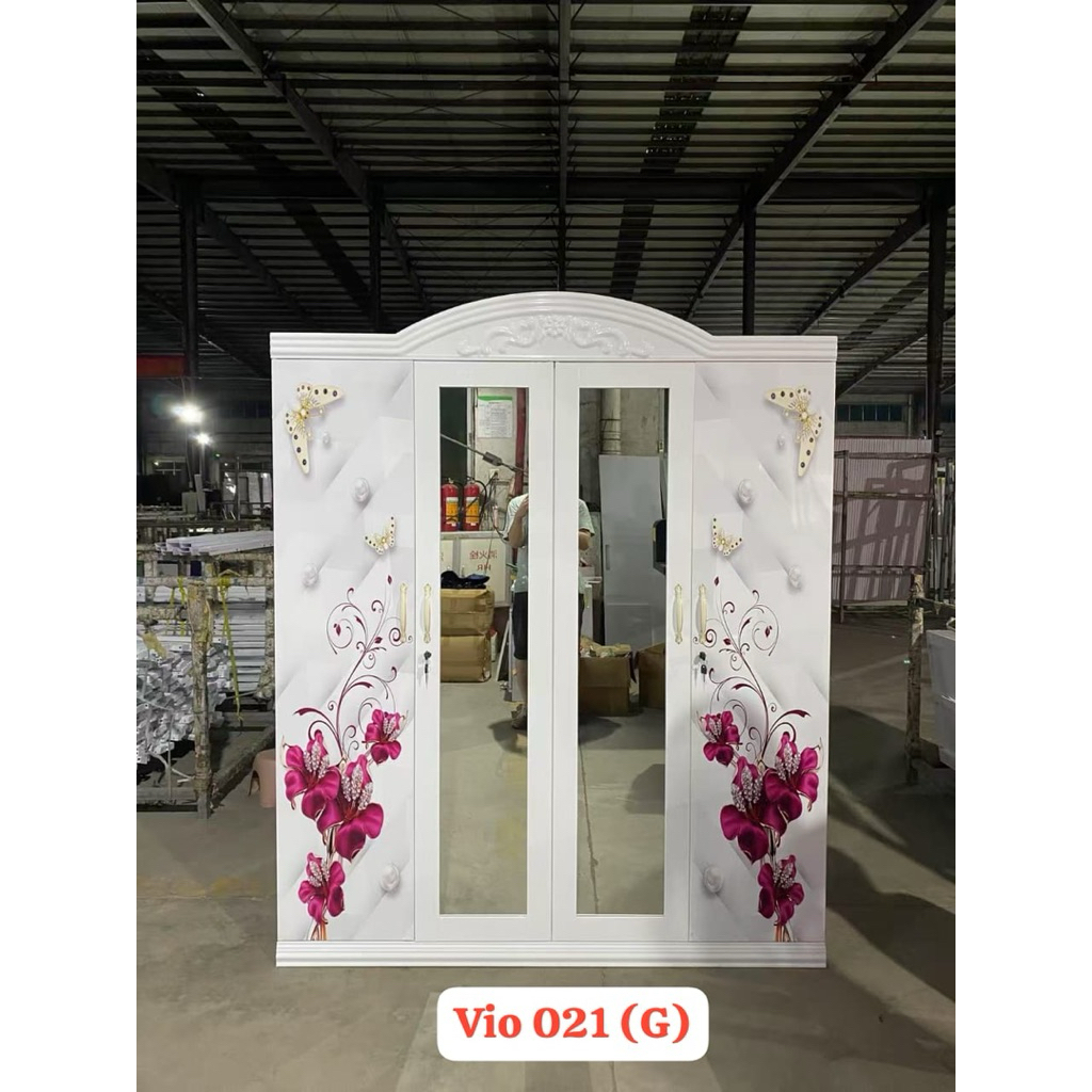 Lemari Pakaian Plat Besi 4 pintu Buka