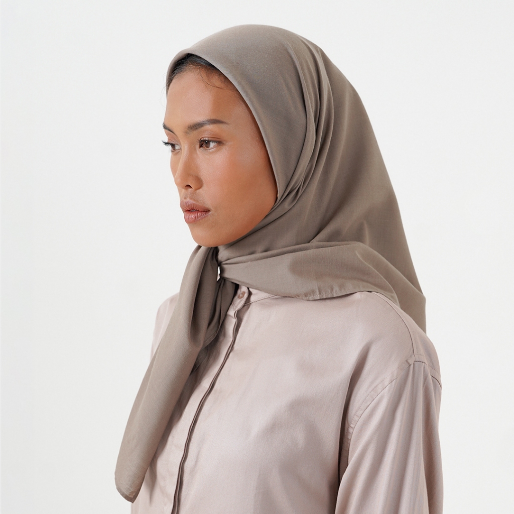 Queensland Basic Square Hijab Segi Empat  LIN000641Q Cokelat