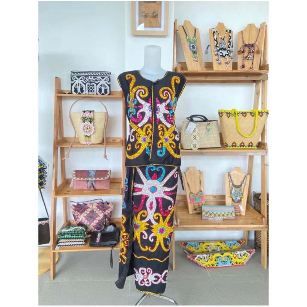 Manika Kaltim - Baju Adat Dayak Dewasa Wanita / Baju Tari Dayak Kenyah Wanita Dewasa / Set Baju Daya