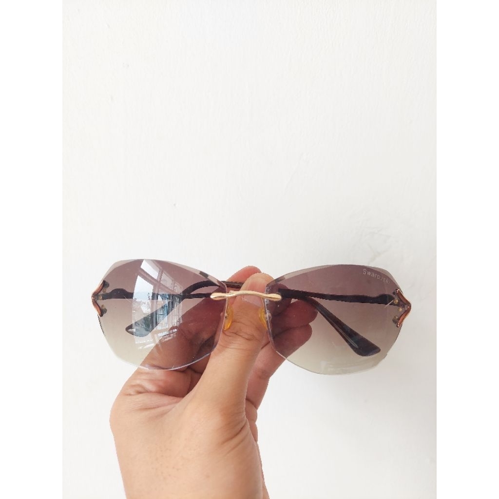 Kacamata Swarovski