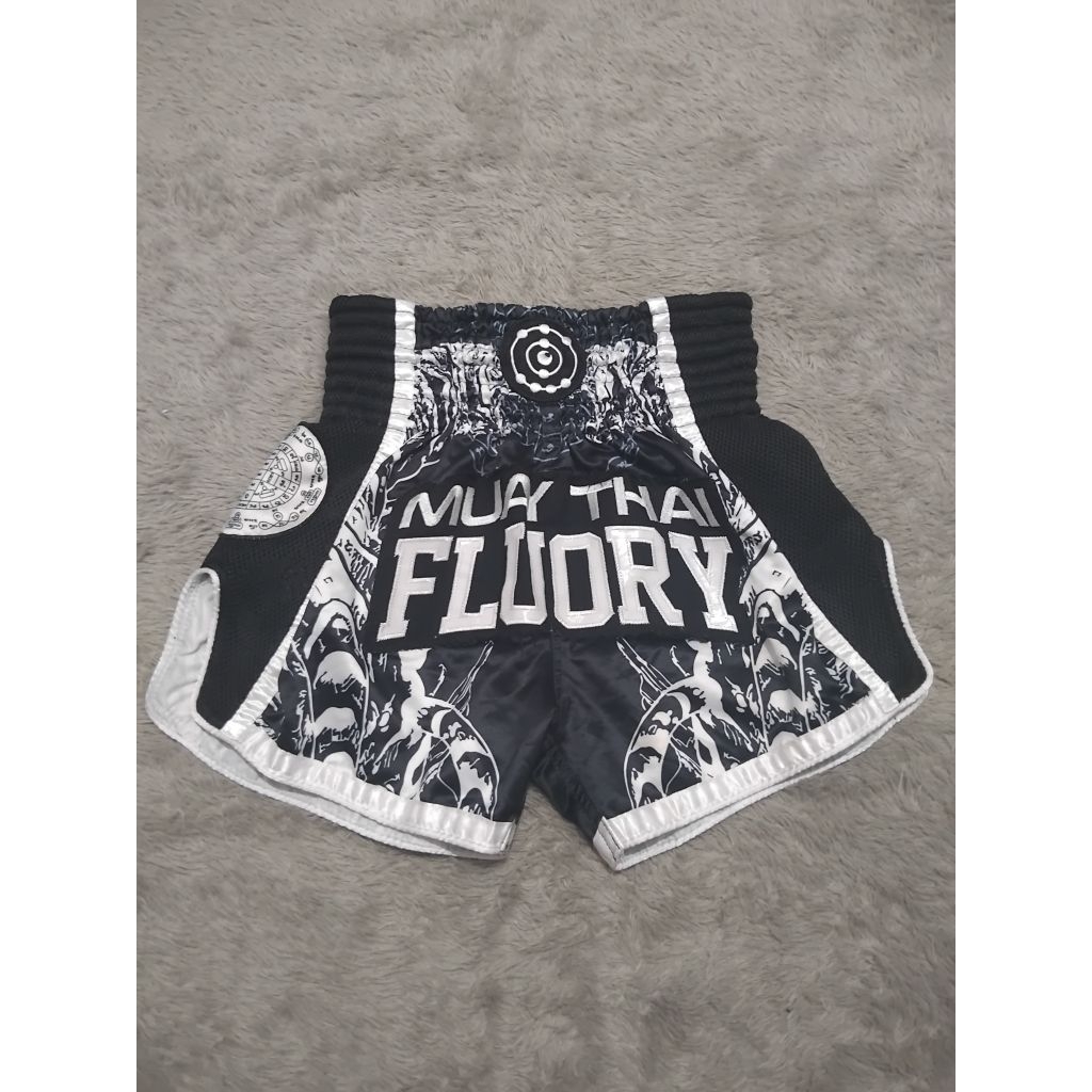 CELANA MUAYTHAI FLUORY SIZE M SECOND