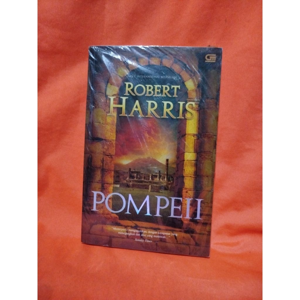 novel POMPEII BY ROBERT HARRIS
