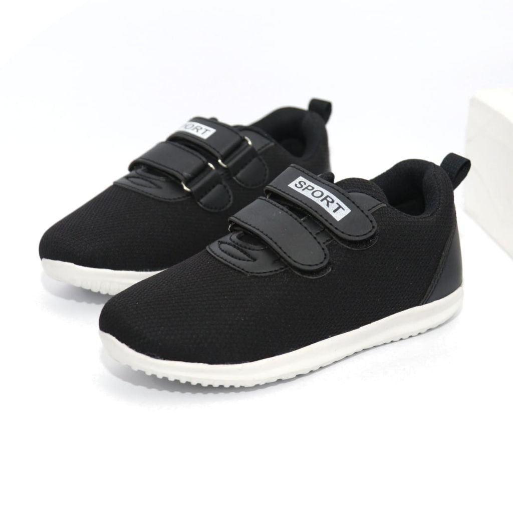 sepatu anak sekolah polos hitam sepatu anak snaekers sepatu sport velkro2 sepatu outdoor sepatu anak