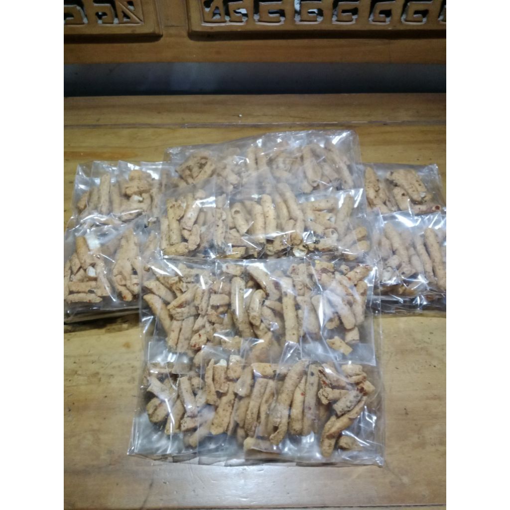 

Grosir Basreng daun jeruk 13pcs