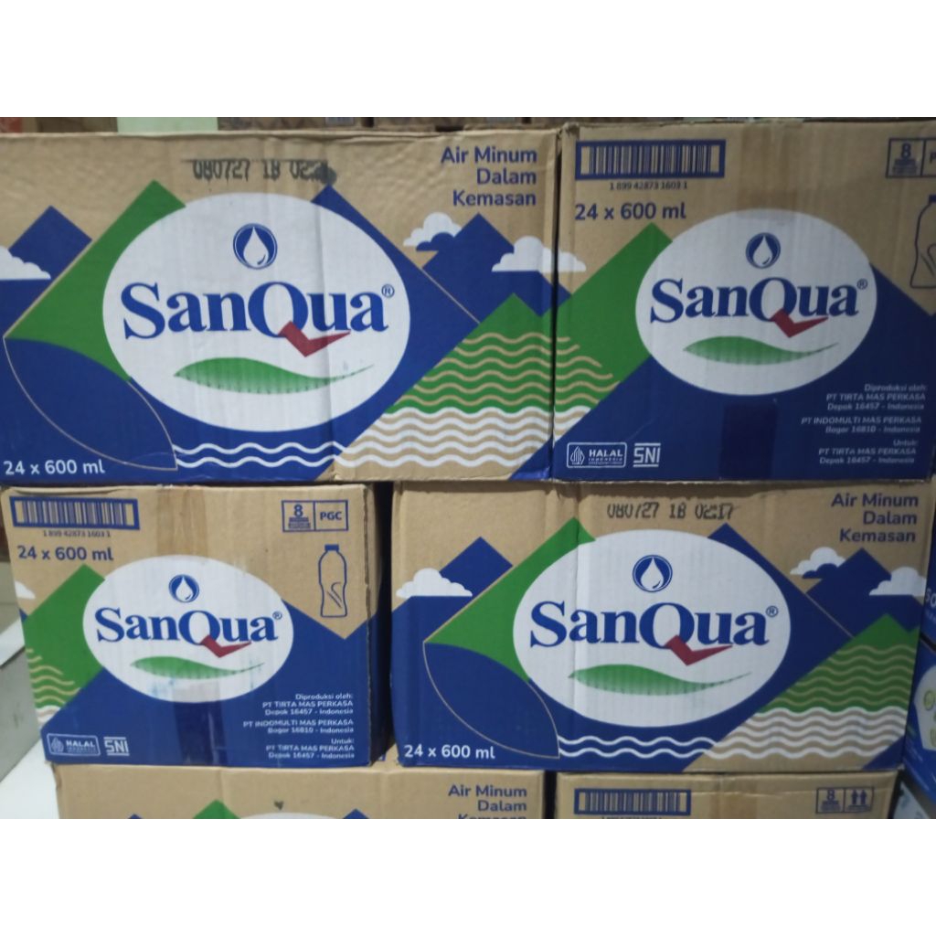 

Sanqua botol 600ml / air mineral botol kemasan