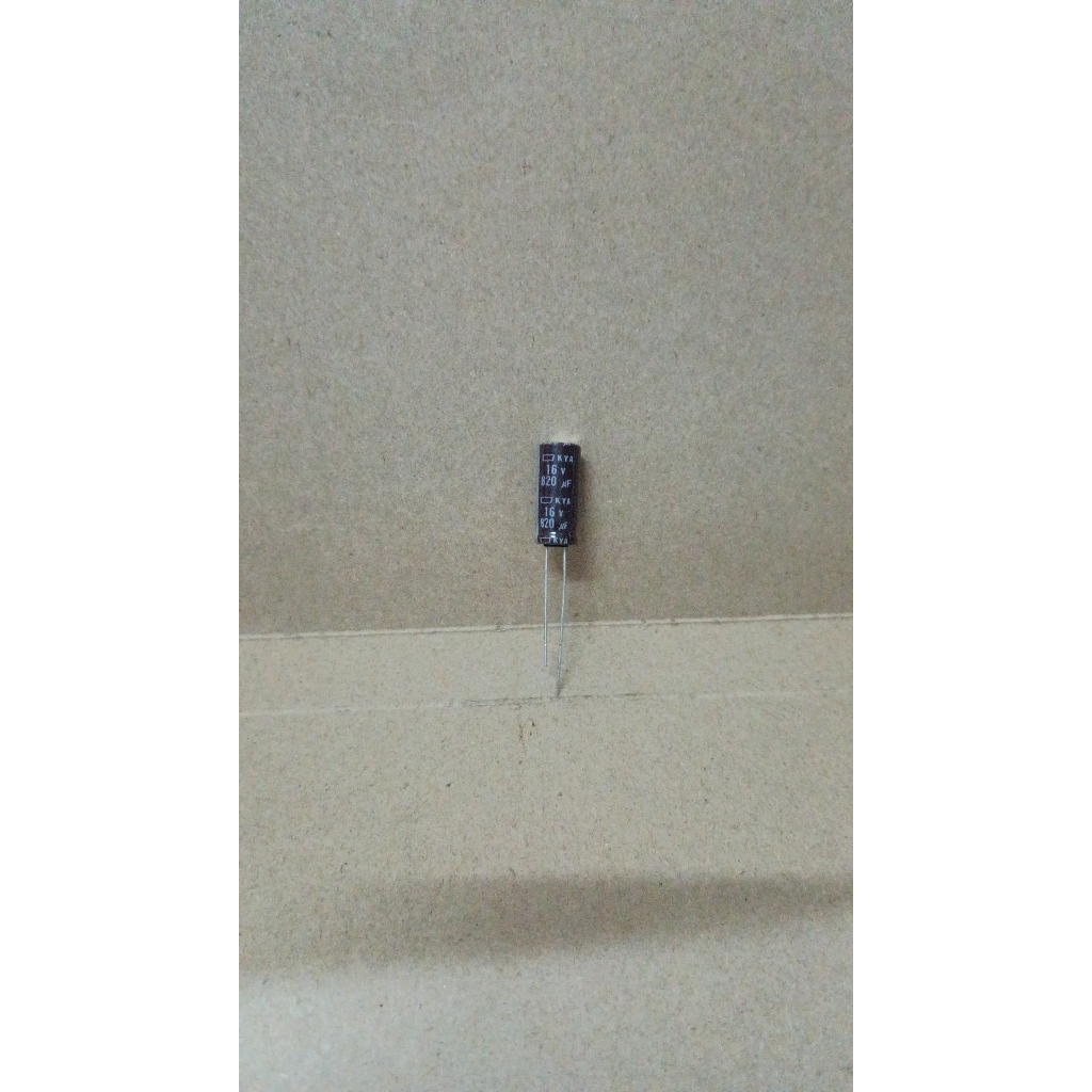 8228 kapasitor capacitor elco 820uf 820 uf 16v 16volt 16 volt nippon chemicon