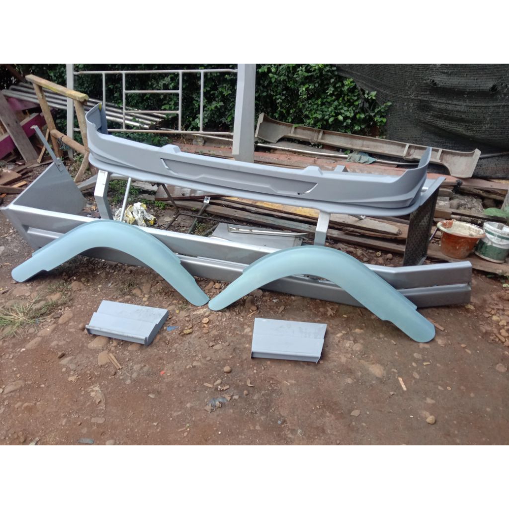 SET TAMBAHAN BAMPER SPOILER DAN SLEBOR KABIN untuk truk canter,ragasa,umplung,dynadutro,elf giga,elf