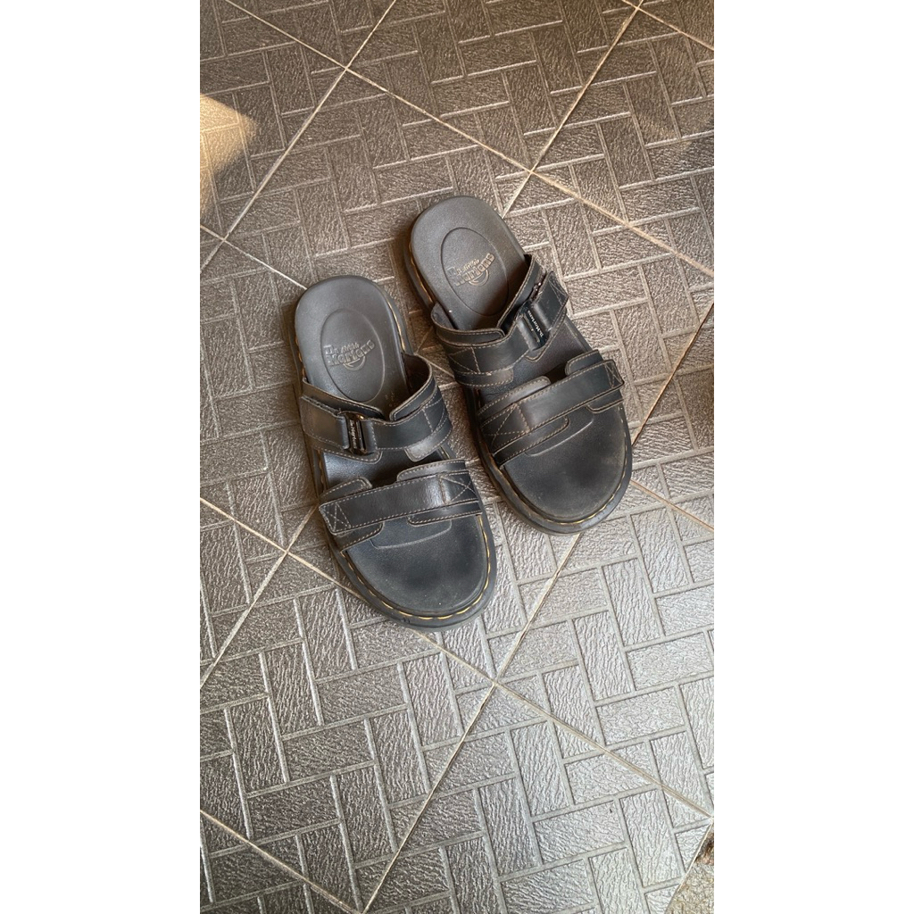 Sandal Dr. Martens Chilton