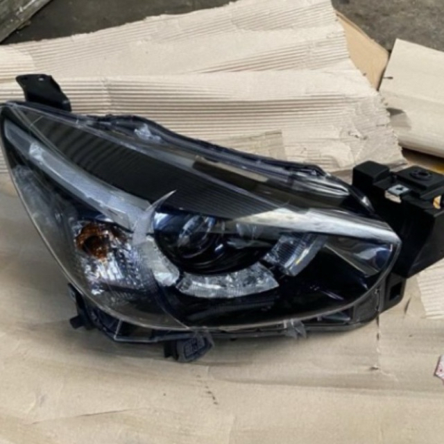 Headlamp Lampu Depan Mobil Mazda 2 Skyactive 2015 2016 2017 Original