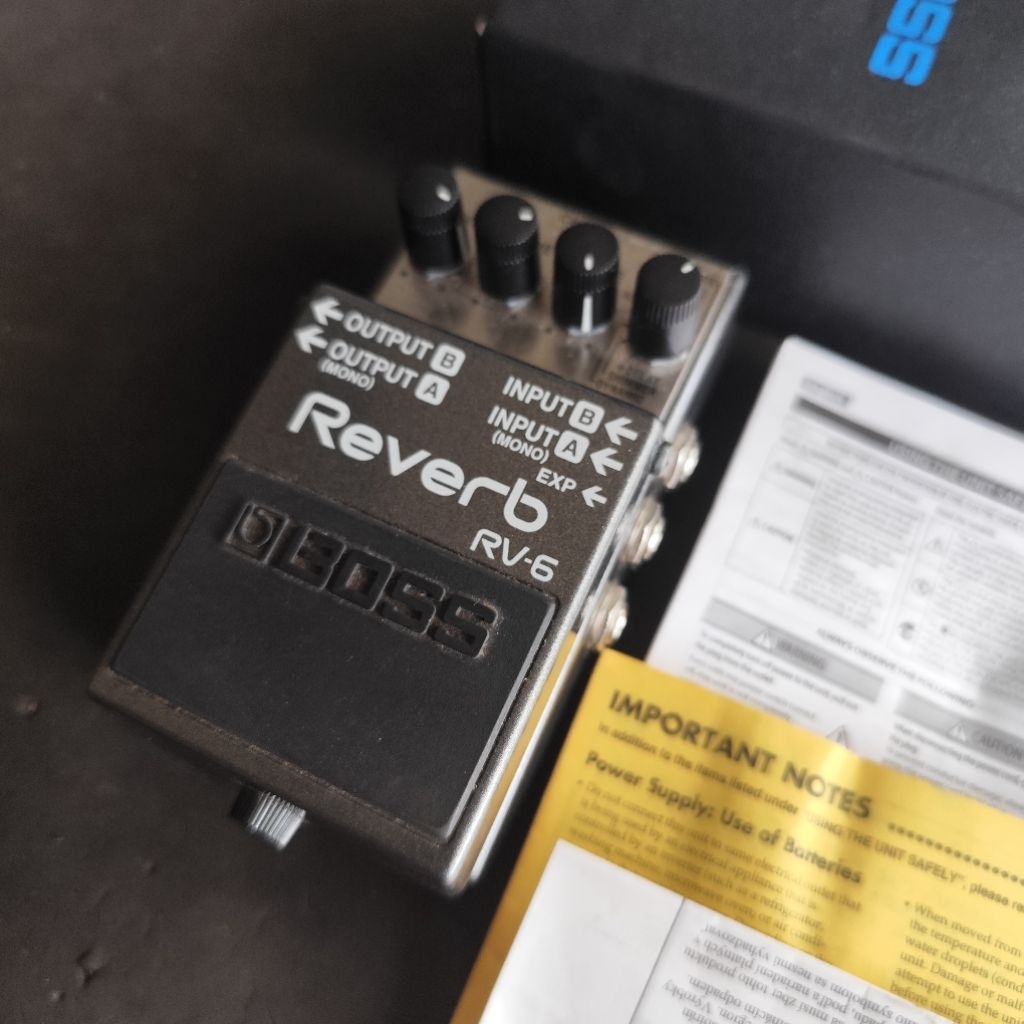 Boss RV 6 REVERB, Efek Gitar, Suling, Bass Saxophone, Kondisi seperti Baru, Masih Garansi toko
