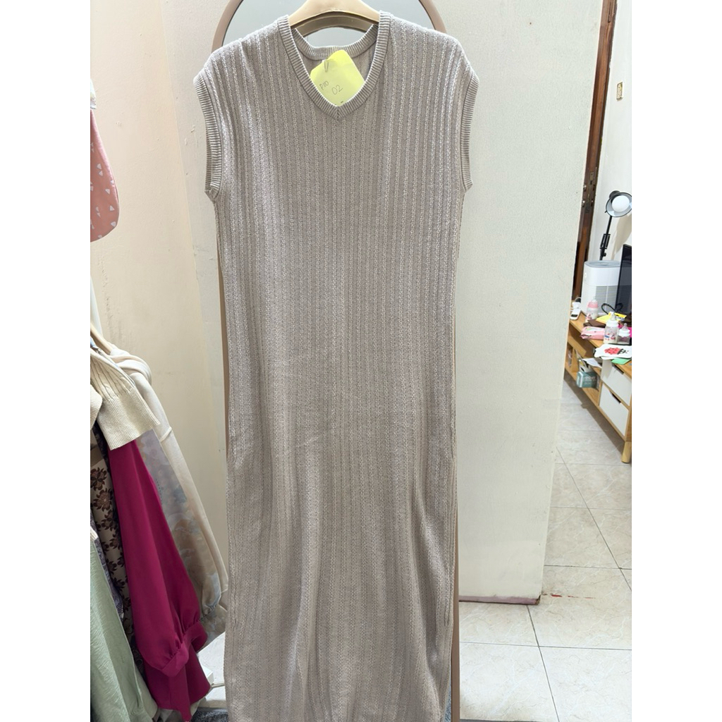 PRELOVED IN KANO DRESS GRAIN FIT TO XL