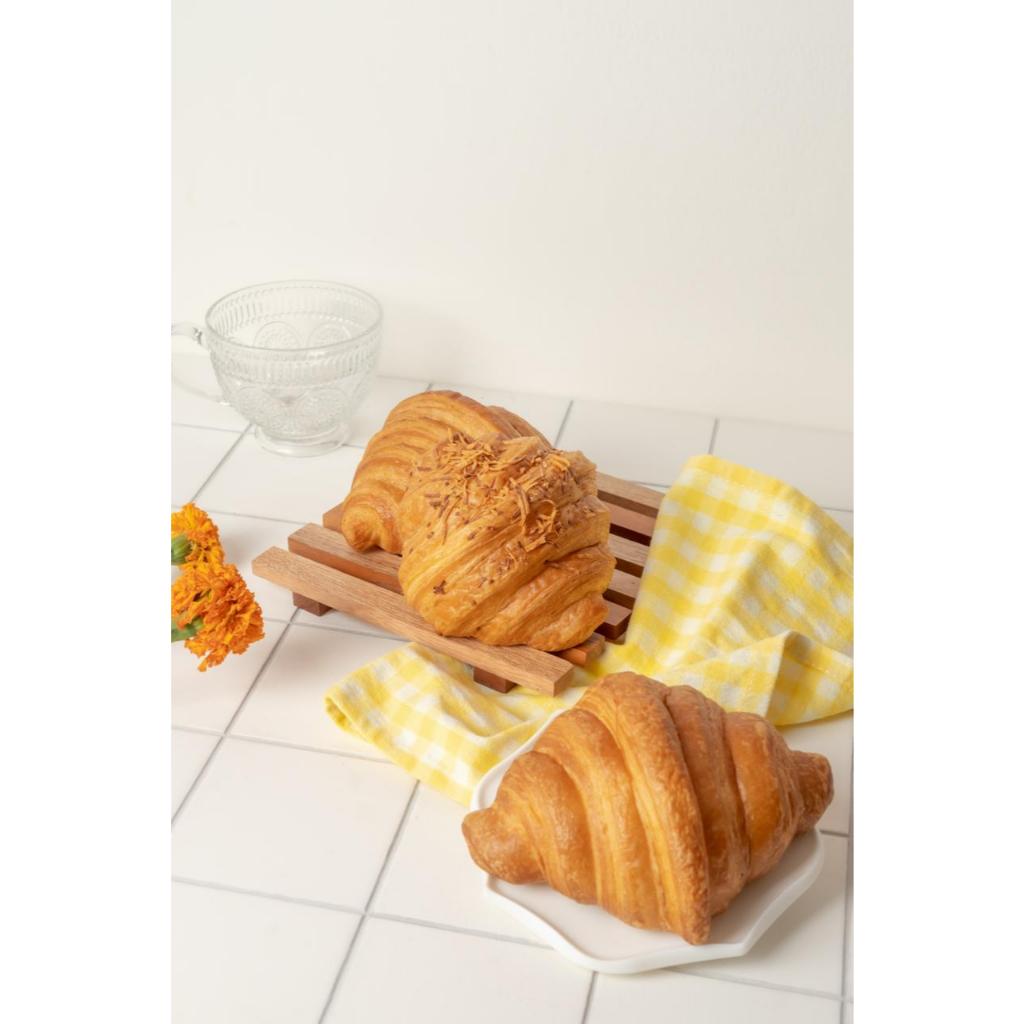 

Croissant Plain (butter premium)