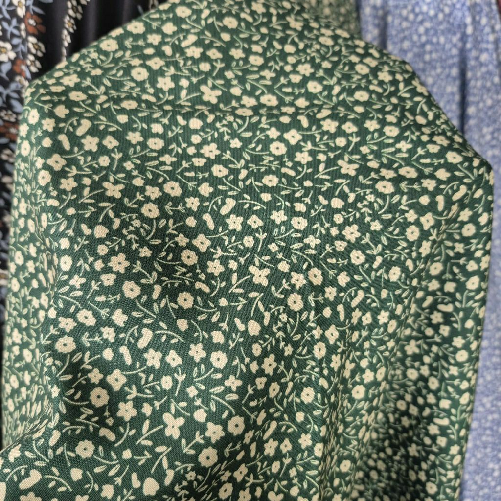 KAIN RAYON VISCOSE PREMIUM MOTIF BUNGA KECIL  - KAIN RAYON MOTIF KEMBANG KECIL - BAHAN KAIN MOTIF BU