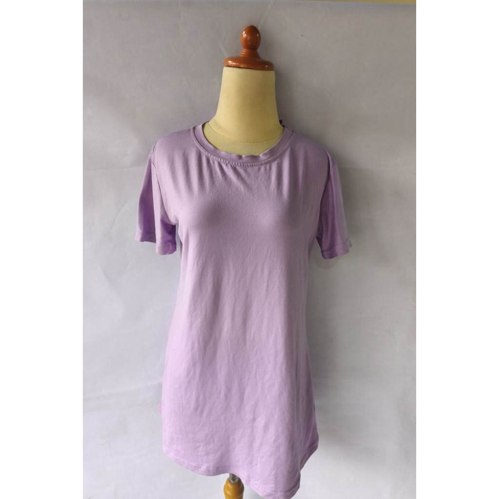 Preloved Kaos Wanita Tangan Pendek Ungu Polos Size XL