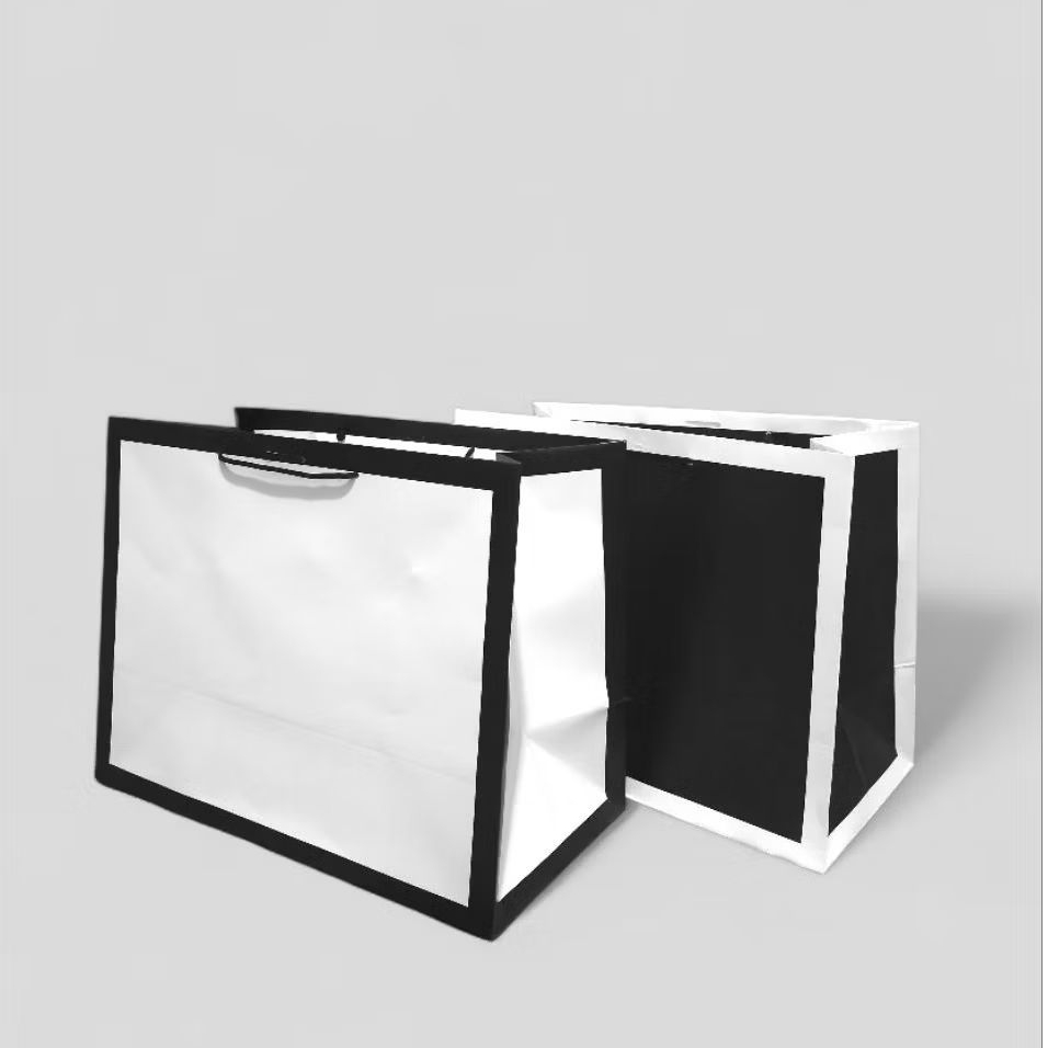 

Paperbag Putih List Hitam Classic Elegant Hitam List putih Goodie Bag Souvenir 32,5x16x25