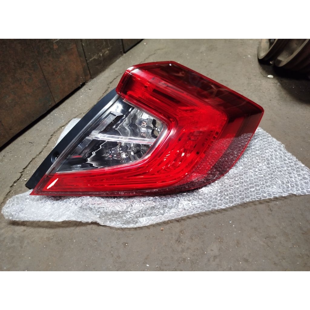 LAMPU BELAKANG HONDA CIVIC TURBO ORIGINAL, LAMPU REM CIVIC TURBO ORIGINAL, STOPLAMP CIVIC TURBO