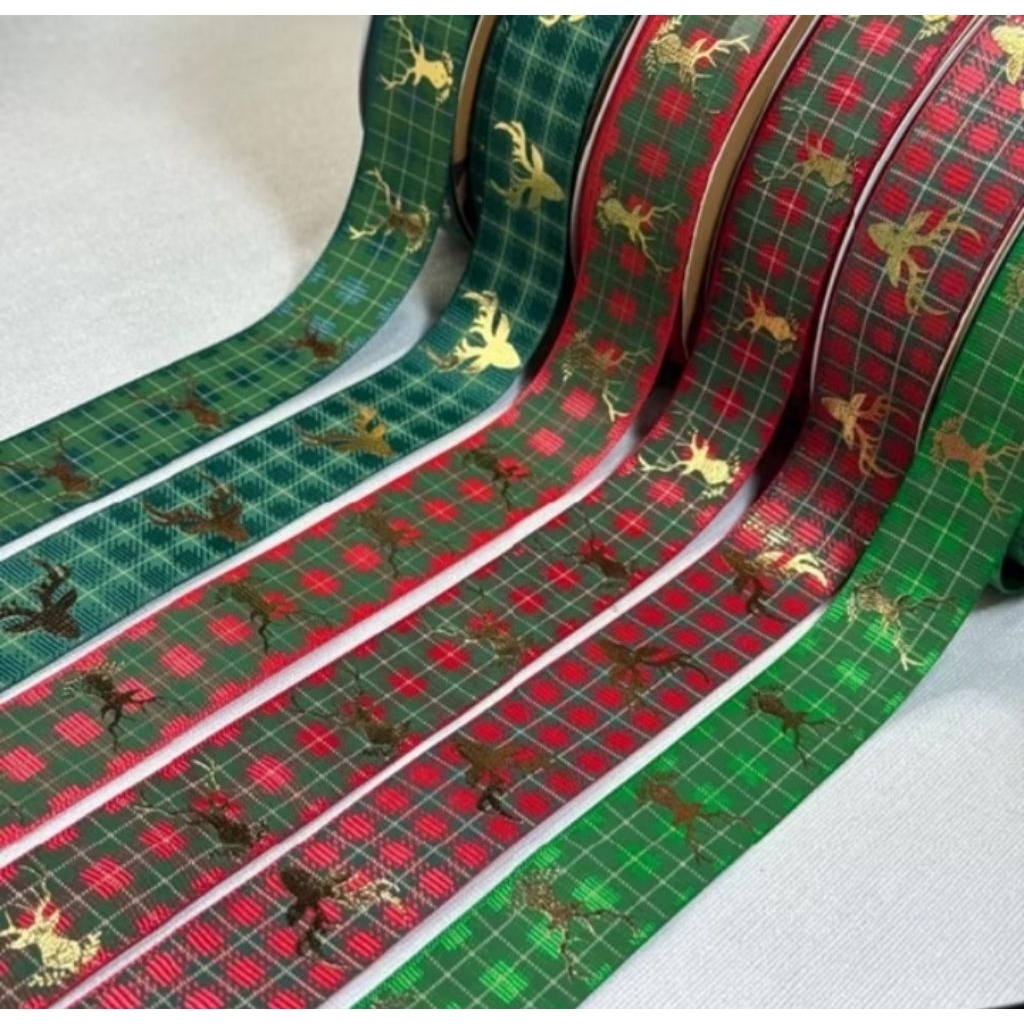 

1 YARD - UK 2.5CM PITA MERRY CHRISTMAS MOTIF RUSA GOLD / PITA NATAL