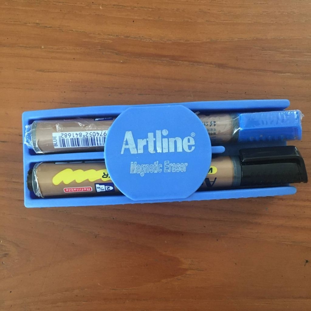 

PRELOVED like NEW - SET ARTLINE Magnetic Eraser + 2 PCS Whiteboard Marker Black & Blue Refillable Spidol Papan Tulis Penghapus