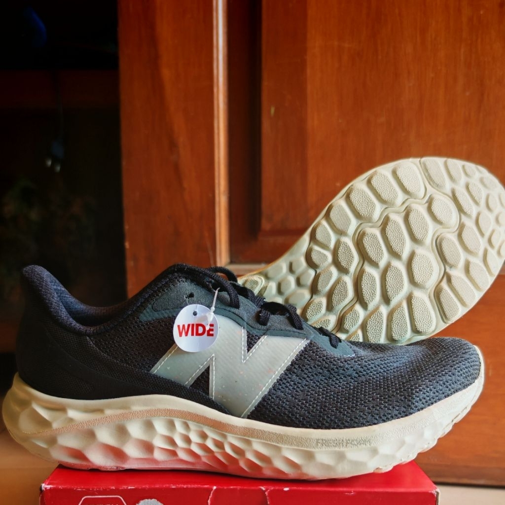 sepatu lari ARISHI V4 FRESHFOAM uk 41,5 / 26cm