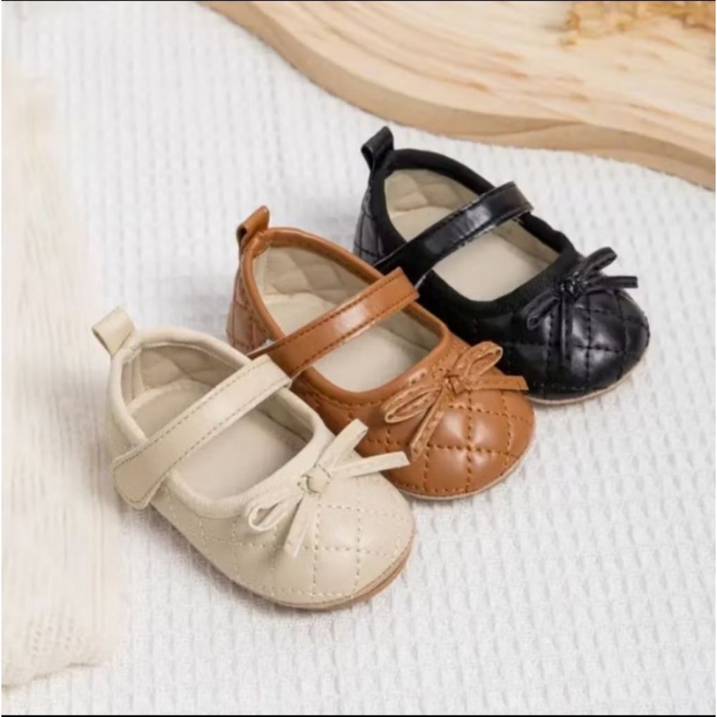 Sepatu Bayi Wanita dengan Hiasan pita