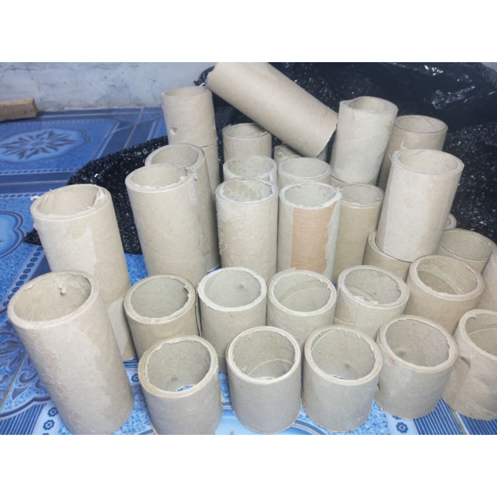 

papper core. papper silinder bahan packing safety product bahan super kokoh, tidak mudah penyokp6-8cm L6cm