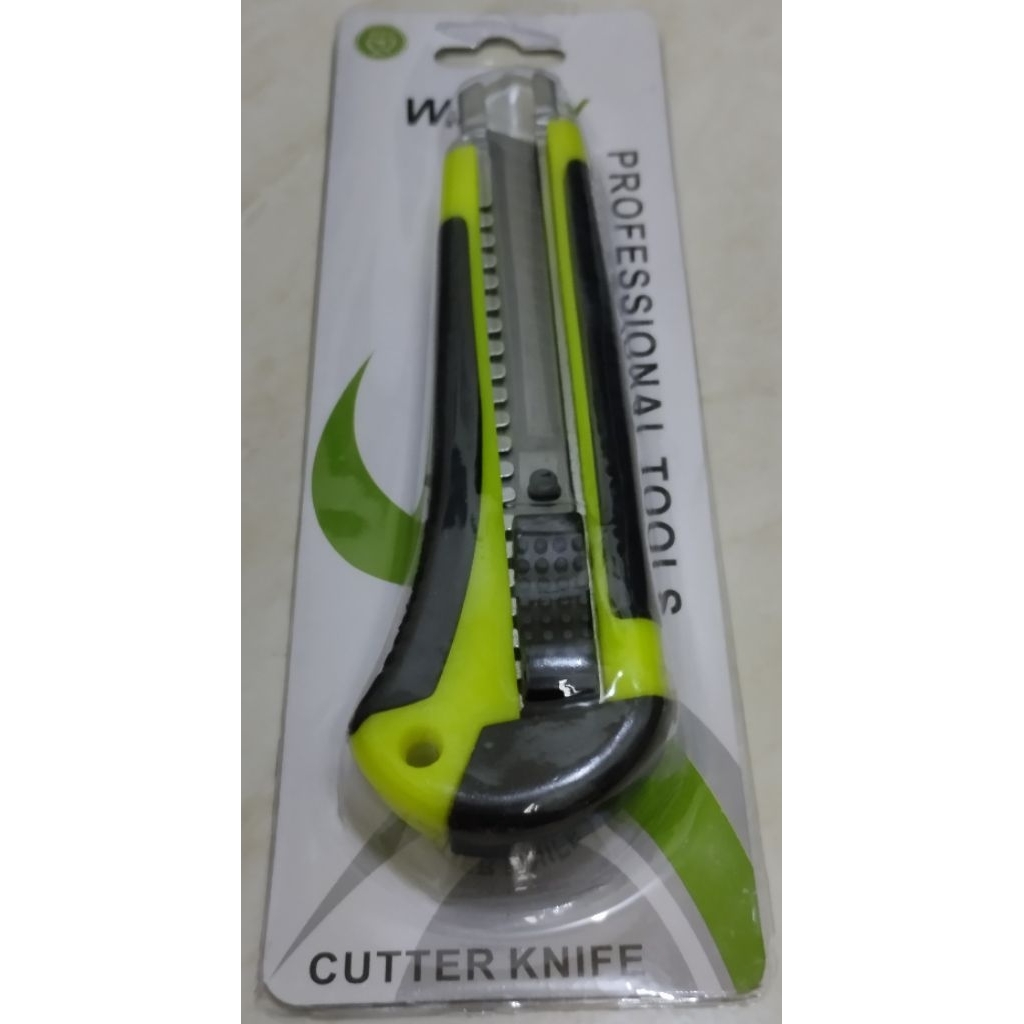 

Cutter besar/ Pisau Cutter merk Wanly