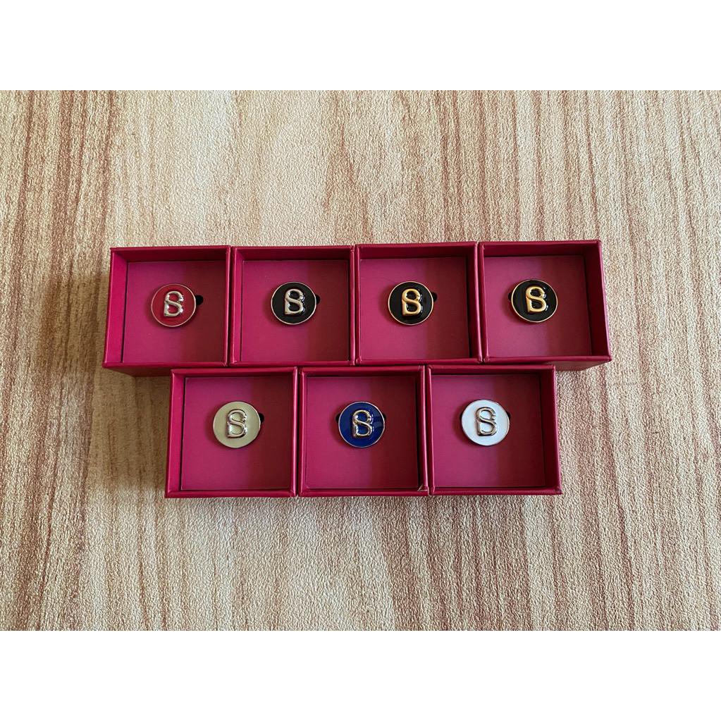 ROUND PIN BROOCH BUTTONSCARVES