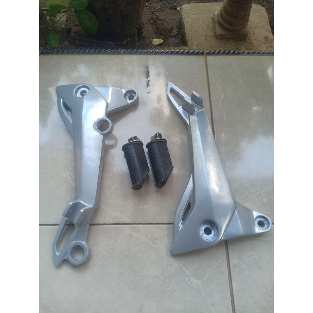 POSTEP BASTEP BOSTEP DUDUKAN STEP SHOGUN NEW SHOGUN 125SP SHOGUN 125R STANDAR SILVER