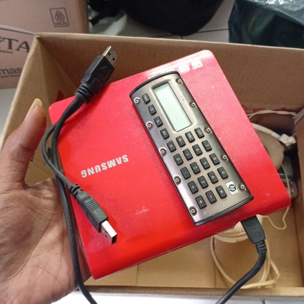 

kalkulator jadul sama yg merah