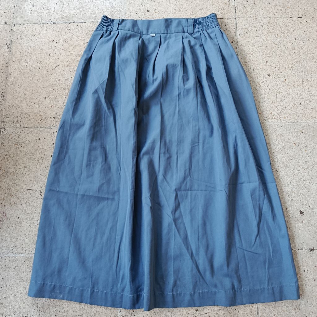 preloved rok abu sma  pendek merk MAMPANK/Mix 127