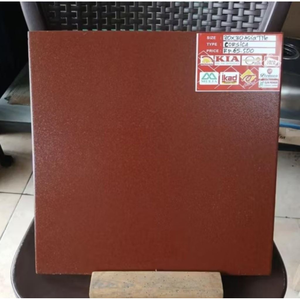 keramik lantai merah maron 30x30 Corsica