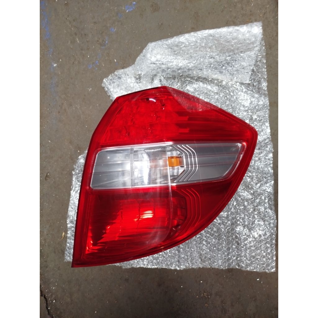 LAMPU REM HONDA JAZZ GE8 THN 2011-2016 ORIGINAL, STOPLAMP JAZZ GE8 ORIGINAL, LAMPU REM JAZZ GE8 THN 