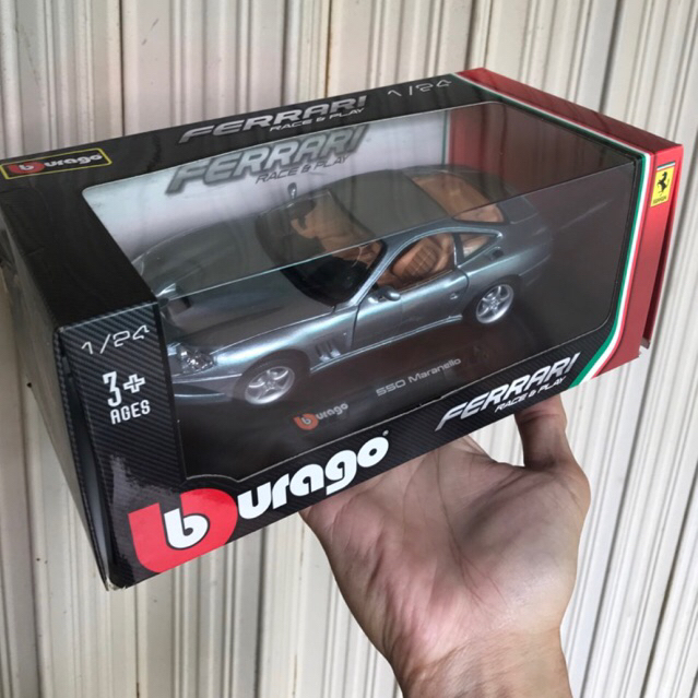 Diecast miniatur Bburago 1:24 - Ferrari 550 Maranello abu abu silver