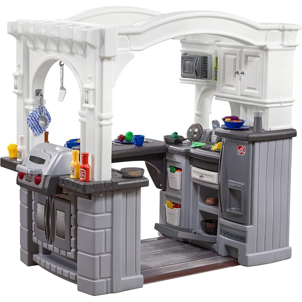 Step2 Grand Walk-in Kitchen & Grill Kids Playset, Indoor/Outdoor Kitchenette, Interactive Play