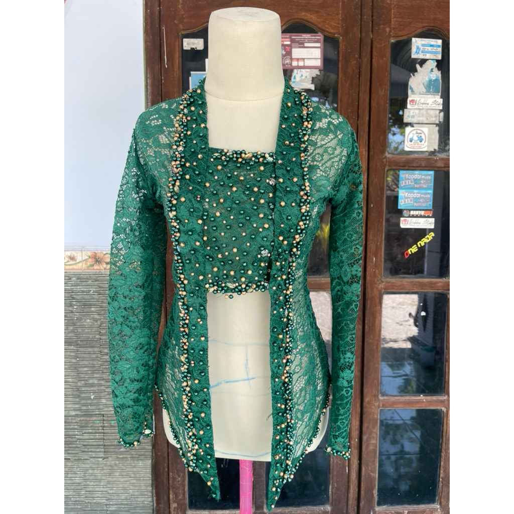 kebaya hijau emerald by mano