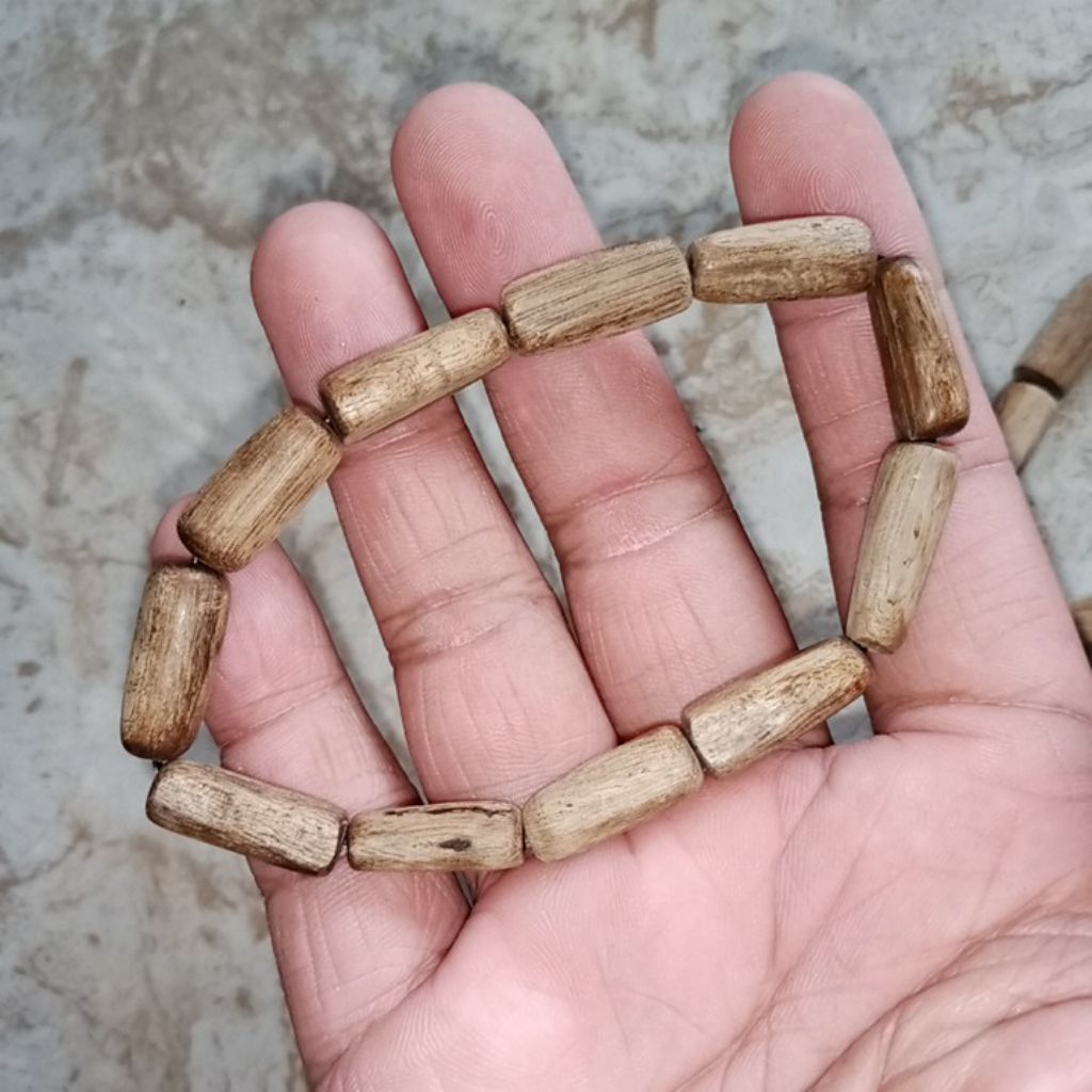 Gelang gaharu Malinau asli