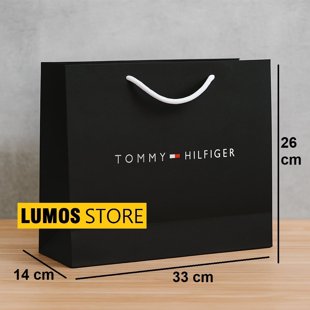 

Paper bag kado tommy hilfiger hitam 2 sisi