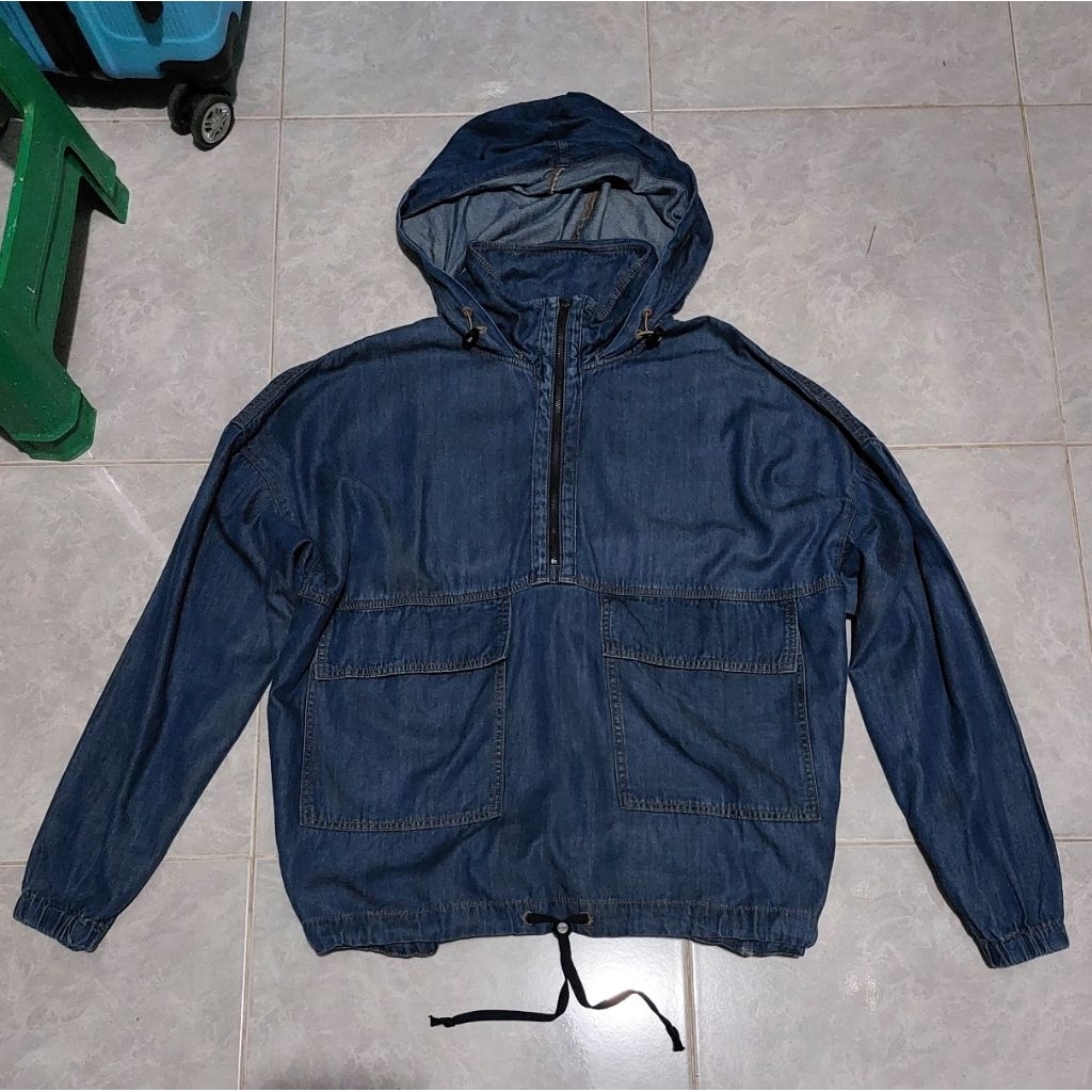 Jaket cagoule GU Uniqlo