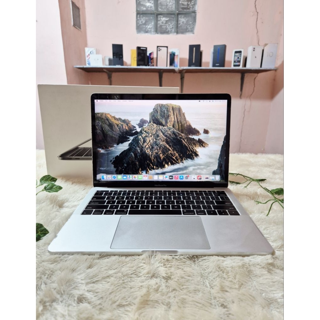 Macbook Pro 2017 256Gb Silver Fullset