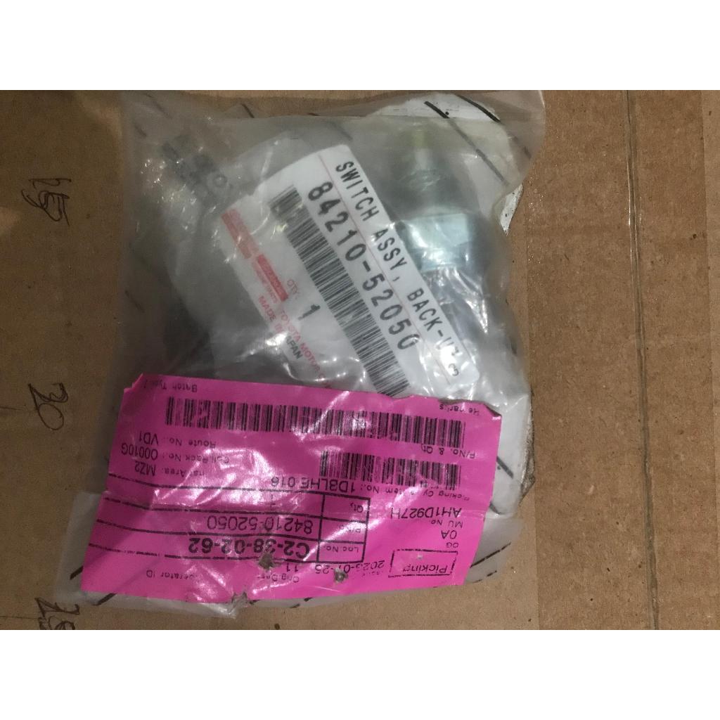 Saklar Lampu Mundur Sienta  Etios 2016-2021 Original 84210-52050