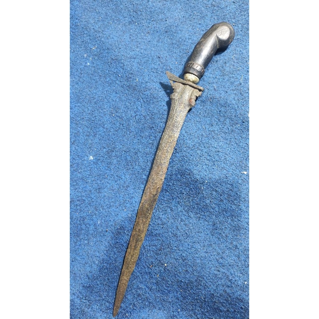 Keris omyang jimbe atau putut kembar sepuh